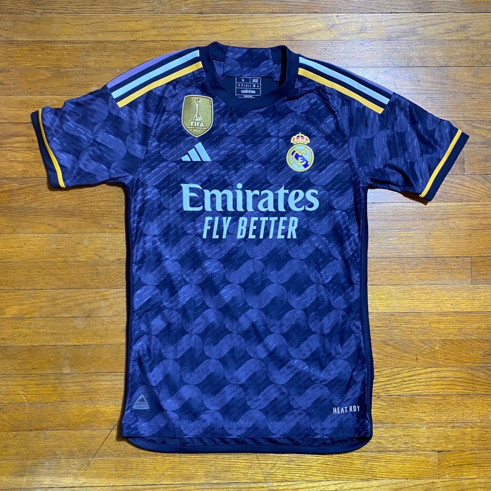 Adidas Real Madrid Vini Jr 2022 World Champions Limited Edition Jersey‎ Mens S